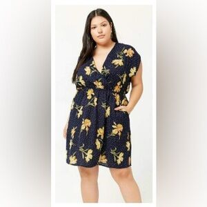FOREVER 21 CHIC FLORAL DRESS - NAVY SIZE 3X (NEW WITH TAGS)